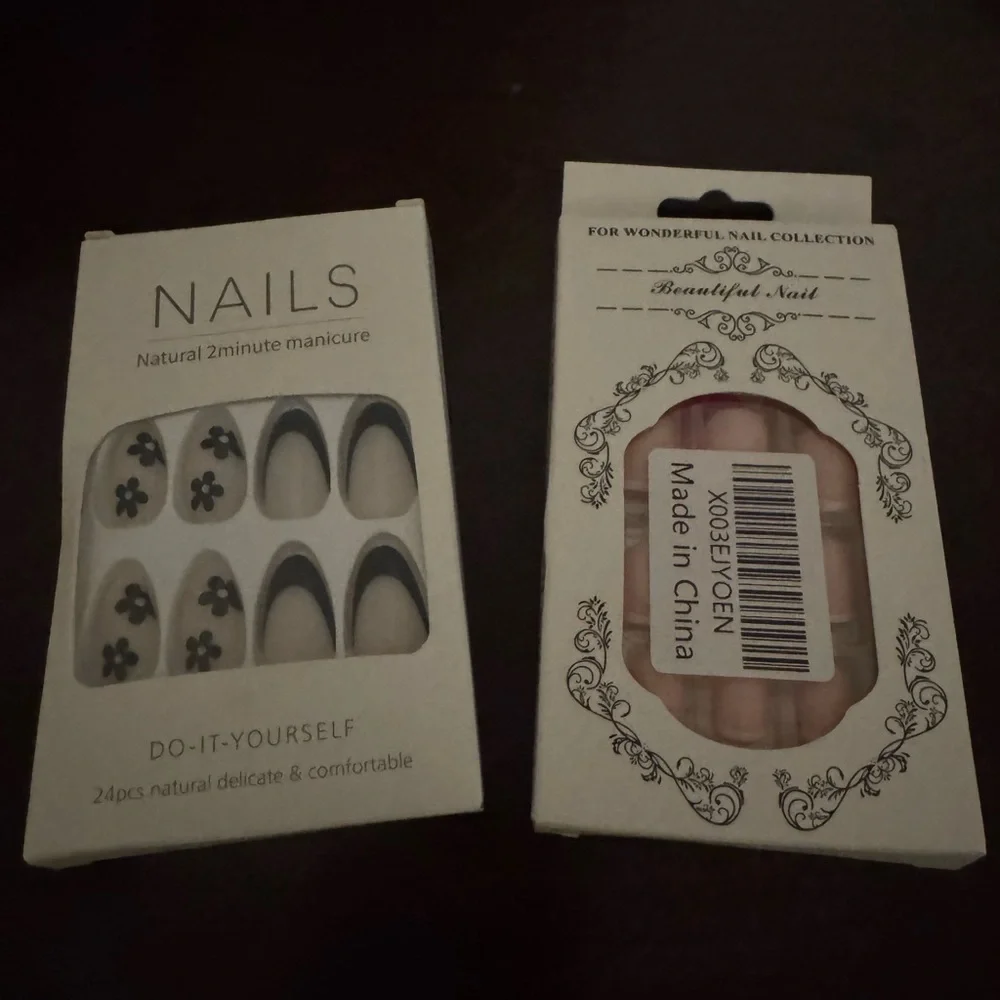 Collection - Pink Nail Set - Picture 4 of 4